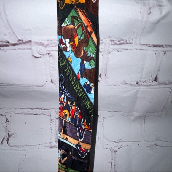 Vintage‎ 1993 Nicole Miller sports themed tie - Picture 7 of 8